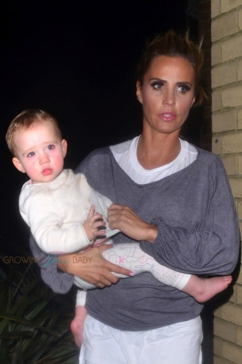 Katie Price is seen in sweats with her daughter Bunny after her debut in "Sleeping Beauty"