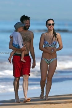 Olivia Wilde And Jason Sudeikis At The Beach In Maui with son Otis