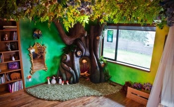 Dad Creates Magical Treehouse in Daughter's Room