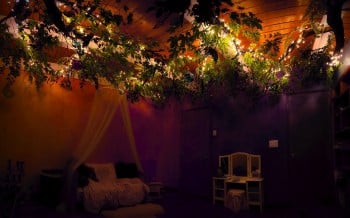 Dad Creates Magical Treehouse in Daughter's Room - TREE LIT UP