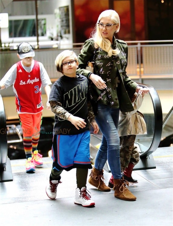 Gwen Stefani arrives at the movies with sons Apollo, & Zuma Rossdale