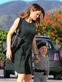 Jennifer Garner takes her kids Sam & Seraphina to church in Pacific Palisades on January 24, 2016