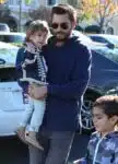 Scott Disick takes his kids Mason and Penelope to Barnes & Noble in Calabasas, California on December 31, 2015