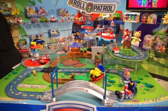 2016 Paw Patrol Roll Patrol play sets