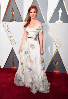 Isla Fisher  at the 88th Annual Academy Awards