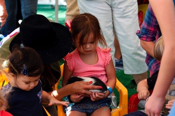 Jenna Dewan spends the day at the Los Angeles farmers market with her daughter Everly Tatum