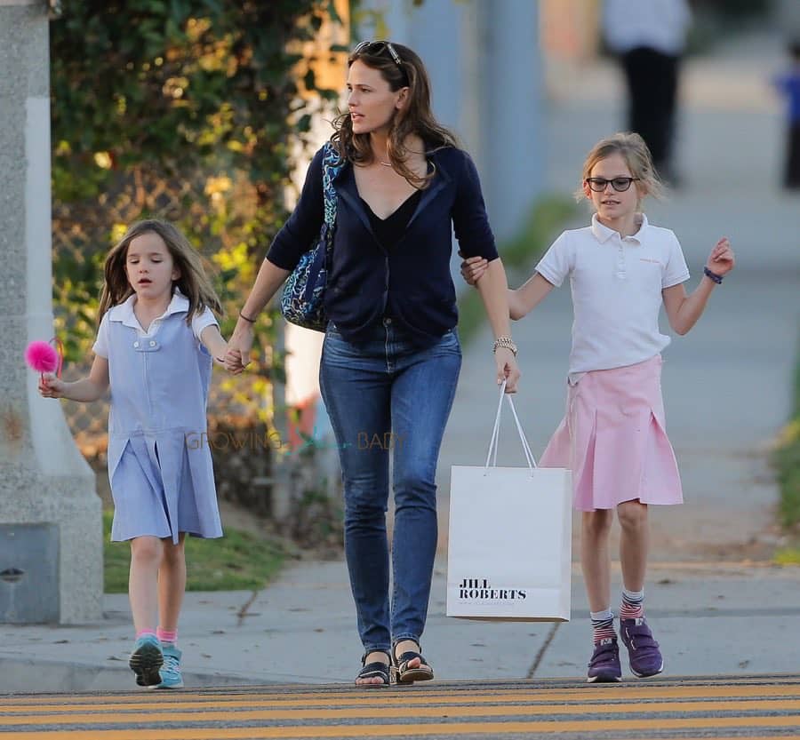 Jennifer Garner out in Santa Monica with daughters Violet and Seraphina Affleck