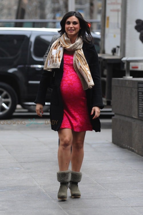 Morena Baccarin Shows Off Her pregnant belly In A Pink Dress