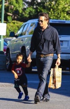 Olivier Martinez shops with his son Maceo at Bristol Farms