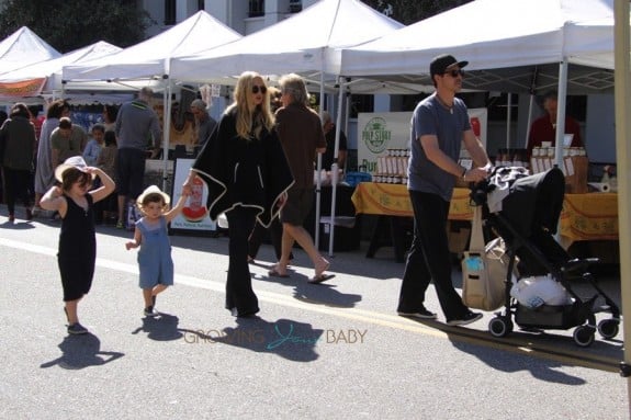 Roger Berman and Rachel Zoe shop at the market with their boys Skyler and Kaius