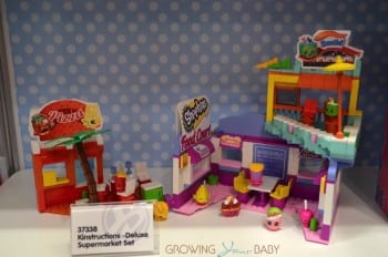 Shopkins Kinstructions Season 2 Supermarket Set