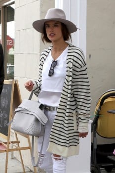Alessandra Ambrosio out for lunch at Au Fudge