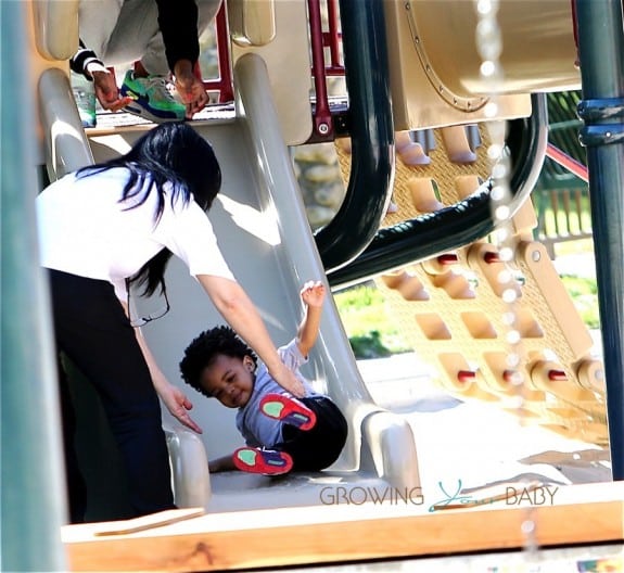 Kelly Rowland Takes Her son Titan Witherspoon to the Park