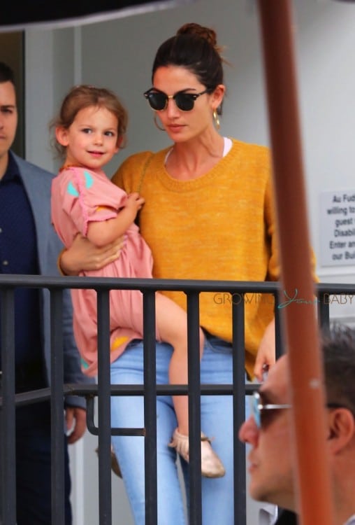 Lily Aldridge brings her daughter Dixie Followill out for lunch to Au Fudge