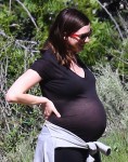 Pregnant Anne Hathaway Hikes Runyan Canyon