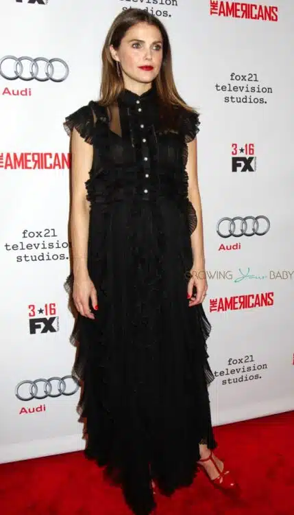 Pregnant Keri Russell walks the red carpet for the premiere of 'The Americans
