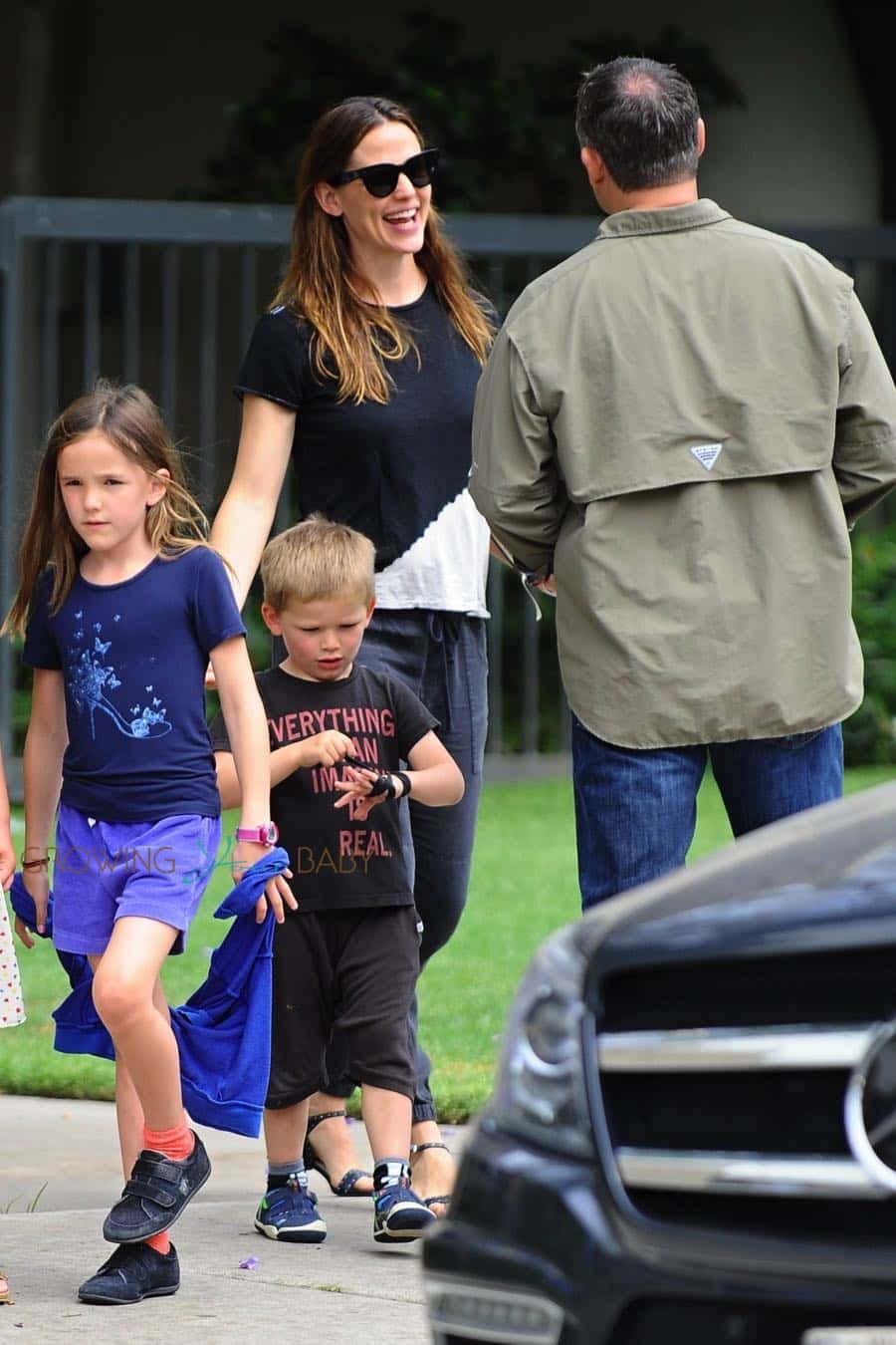 Jennifer Garner at Church with her kids Violet and Sam Affleck