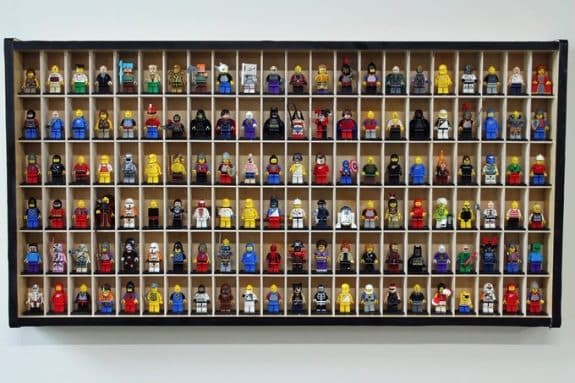 Larscraft lego figure display