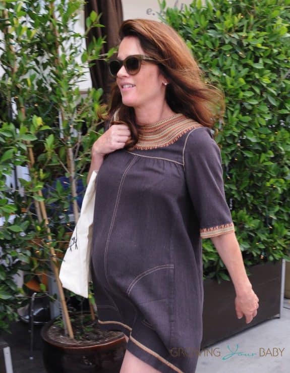 Pregnant Robin Tunney Runs Errands In Beverly Hills
