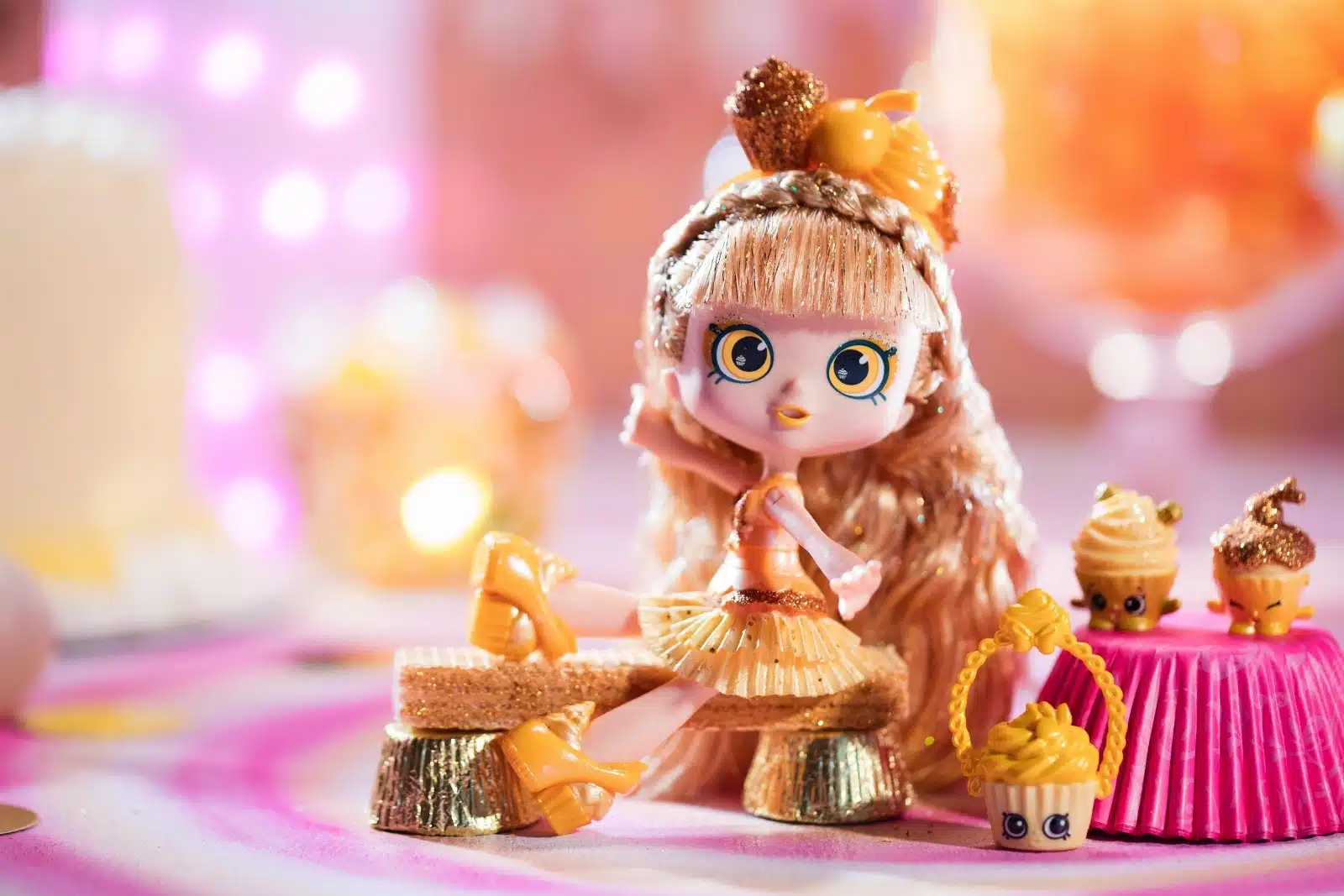 Jessicake Limited Edition Golden Cupcake