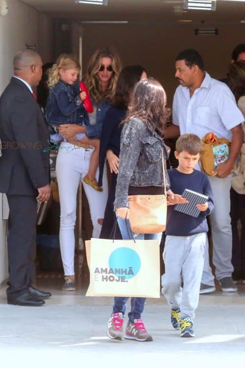 Gisele Bundchen takes kids Vivian and Benjamin to visit the brand new Museum Do Amanha in Rio