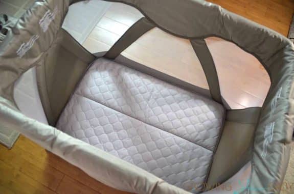 deluxe moses bassinet with bedding