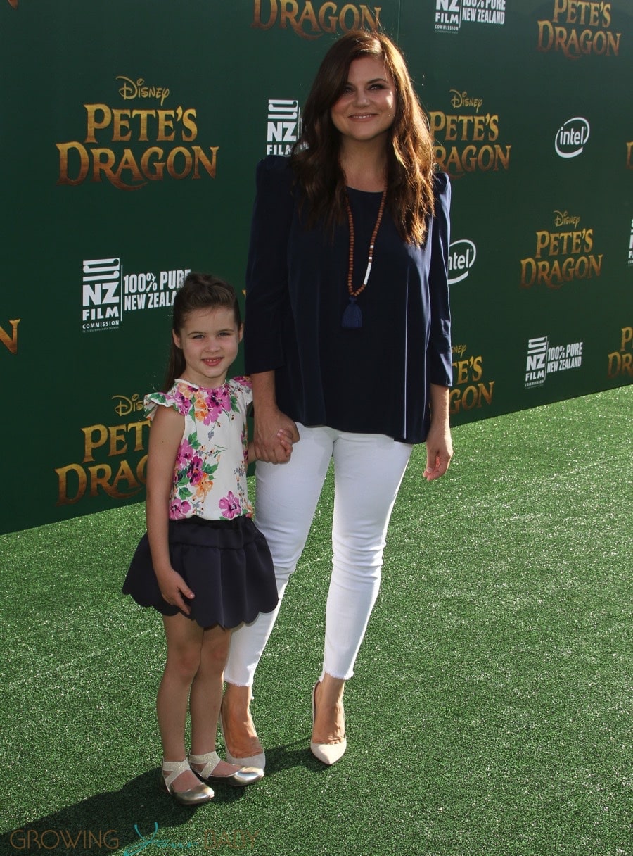 Tiffani Thiessen with her daughter Harper Smith at Pete's Dragon Premiere in Hollywood