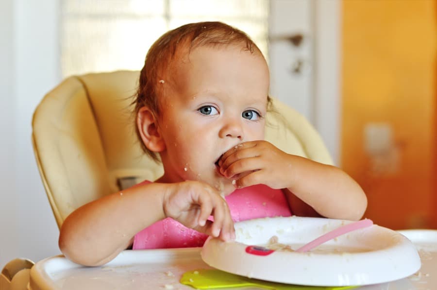 baby eating