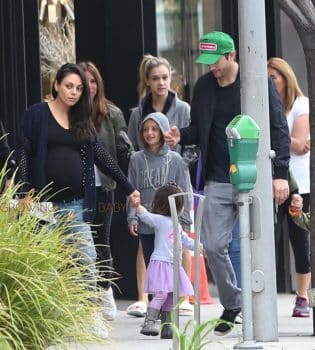 Pregnant Mila Kunis, Ashton Kutcher, & Wyatt Kutcher Grab Breakfast