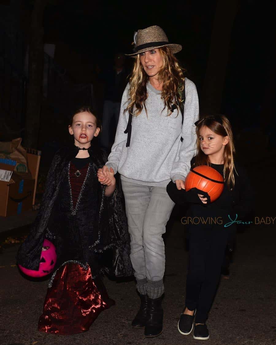 Sarah Jessica Parker And Her Twins Out For Halloween