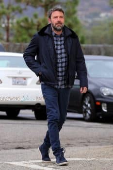 ben-affleck-arrives-at-church-with-his-family