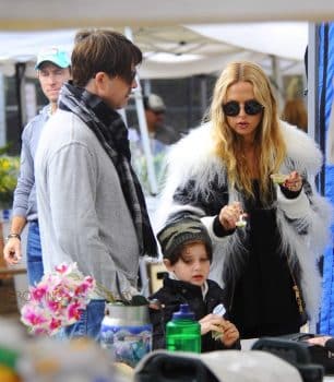 rachel-zoe-and-rodger-berman-at-the-farmers-market-with-their-kids-skyler-and-kai