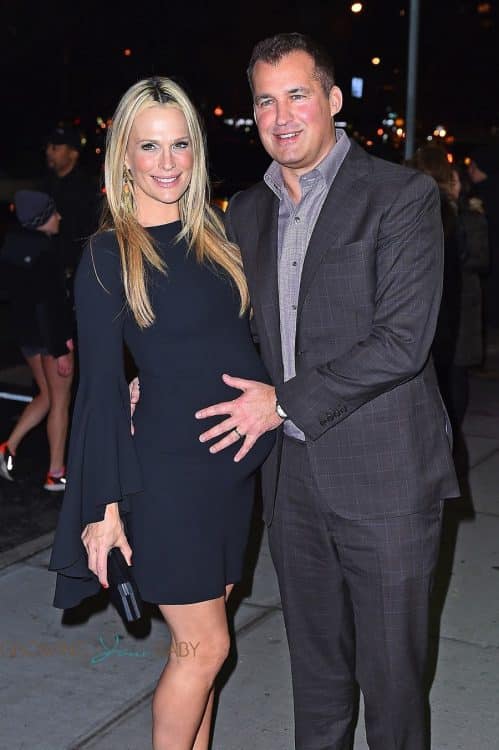 Very pregnant Molly Sims and Scott Stuber at the screening of "Office Christmas Party"