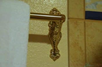 WDW Port Orleans Riverside Royal Room - gold fixtures