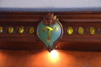 WDW Port Orleans Riverside Royal Room - headboard