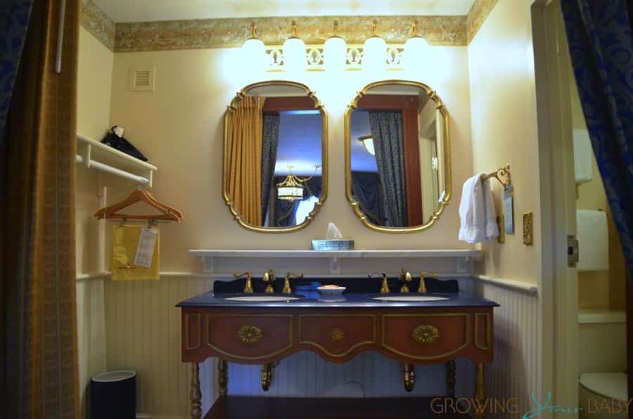 Wdw Port Orleans Riverside Royal Room Washroom Growing