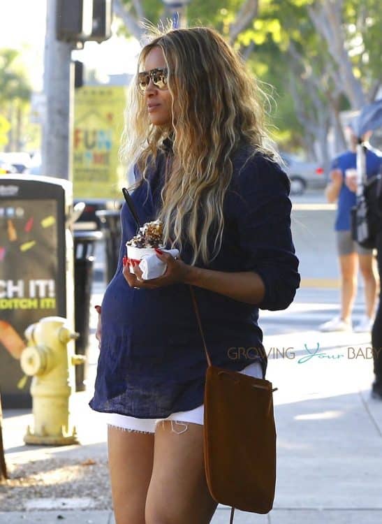 Pregnant Ciara shops in Beverly Hills