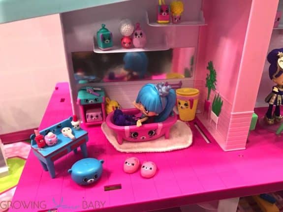 Shopkins Happy Places Mansion - Bathroom