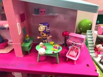 Shopkins Happy Places Mansion - playroom