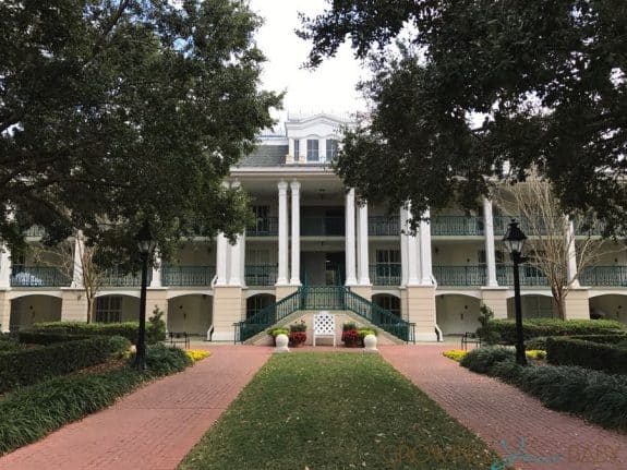 Port Orleans Riverside Resort - Parterre Place building