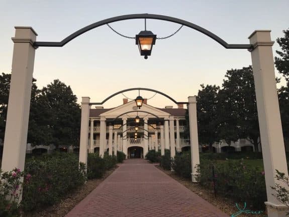 Port Orleans Riverside Resort - magnolia terrace