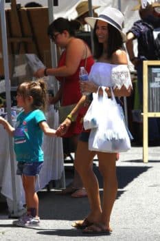 Jenna Dewan and her daughter Everly Tatum enjoy a day at the farmer's market in LA
