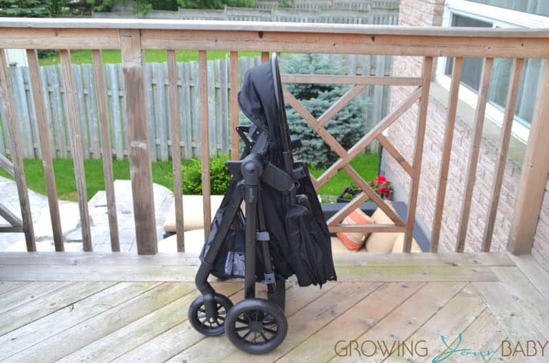 folding evenflo stroller