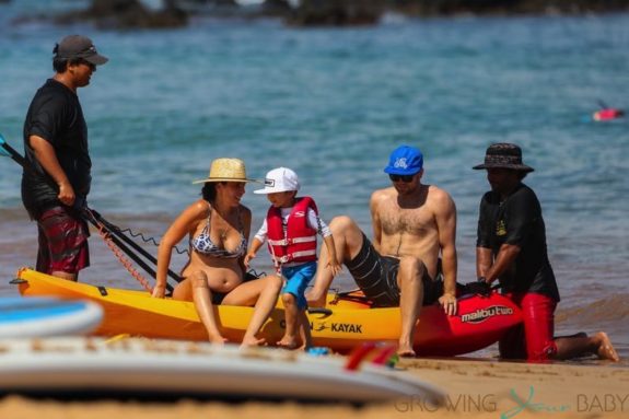 A pregnant Jamie-Lynn Sigler spends a day at the beach with her family in Maui