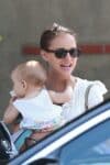 Natalie Portman leaves church with daughter Amalia Milipied