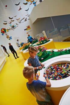 LEGO House Denmark Yellow Zone - Flower Artist