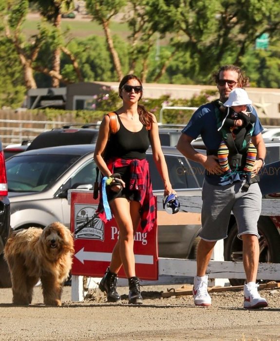 Bradley Cooper, Irina Shayk, Lea De Seine Shayk Cooper at Underwood farms - CYbex Yema carrier