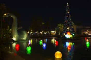 Echo Lake Christmas - Hollywood Studios Florida