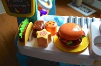 Fisher-Price Laugh & Learn Servin' Up Fun Food Truck - sweets, burger and taco