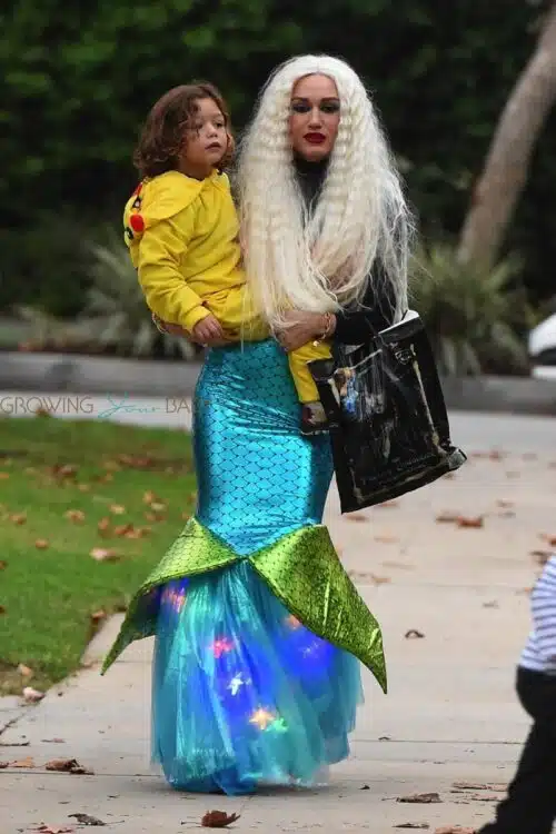 Gwen-Stefani-dresses-as-a-mermaid-for-Halloween